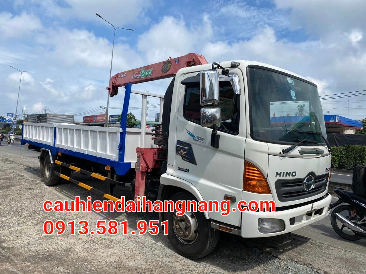 CHO THUÊ CẨU TỰ HÀNH CHUYÊN DỤNG VẬN CHUYỂN HÀNG HÓA TẠI HẠ LONG LIÊN HỆ: 0913.581.951
